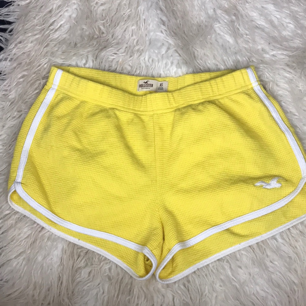 Hollister yellow Shorts